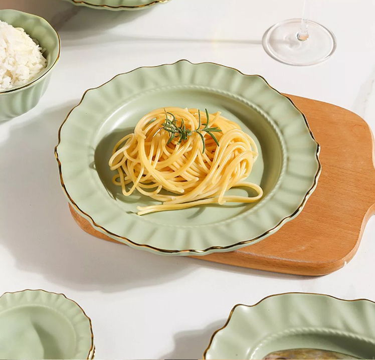 "Lace Gold" series tableware set