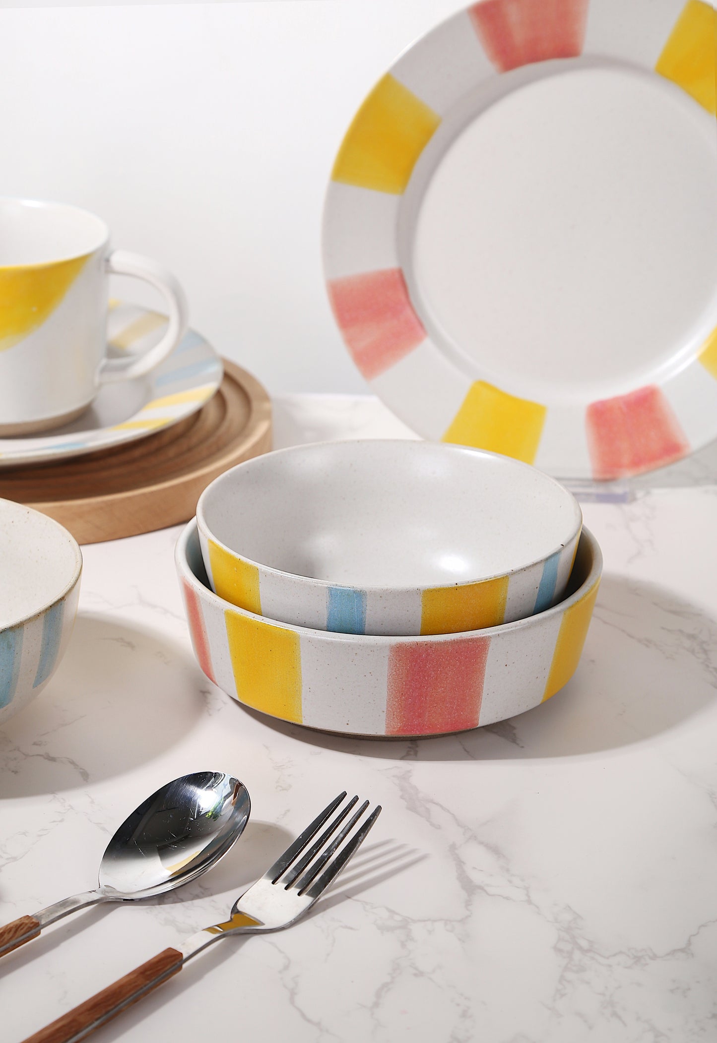 Watercolor style simple tableware set