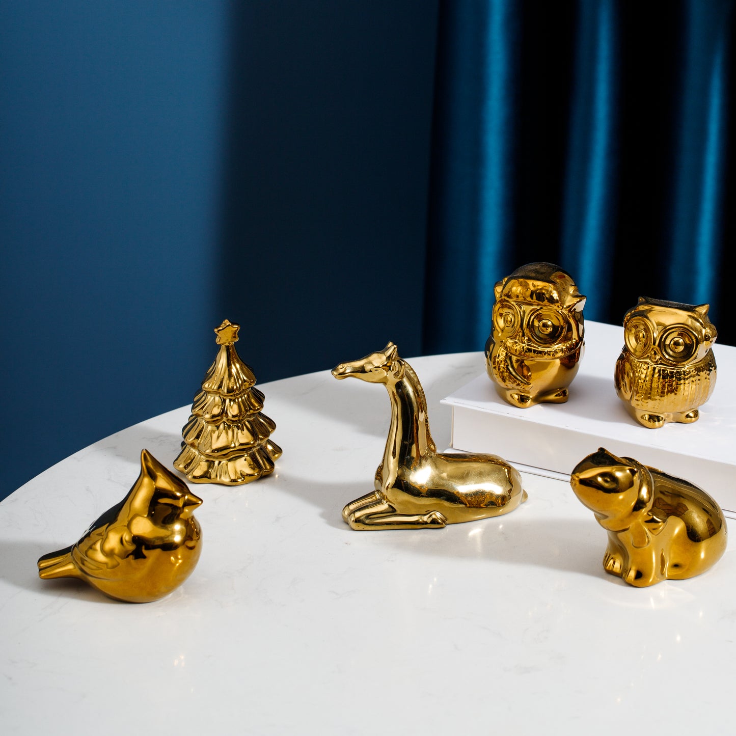 Golden animal shaped home furnishings